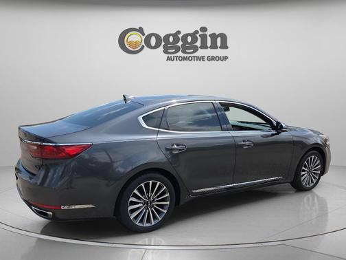 Platinum Graphite 2017 Kia Cadenza Premium