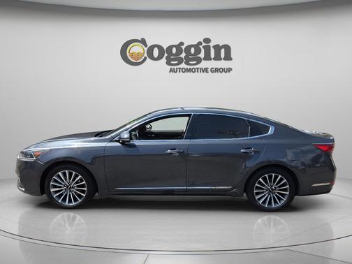 Platinum Graphite 2017 Kia Cadenza Premium