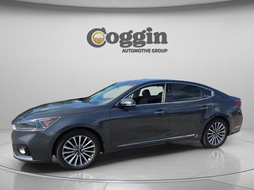 Platinum Graphite 2017 Kia Cadenza Premium
