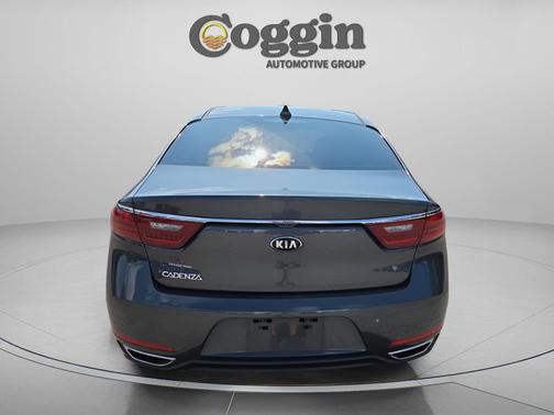 Platinum Graphite 2017 Kia Cadenza Premium