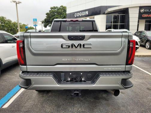 2024 GMC Sierra 2500 Denali