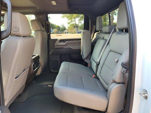 2026 GMC Sierra 2500 SLT