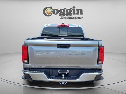 Sterling Gray Metallic 2024 Chevrolet Colorado LT