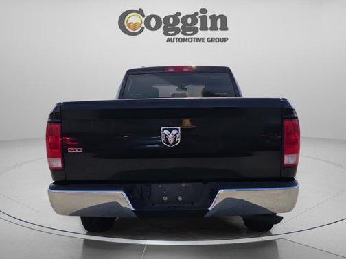Diamond Black Crystal Pearlcoat 2024 RAM 1500 Classic SLT