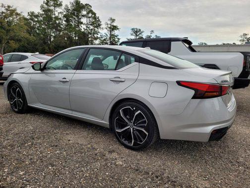 2024 Nissan Altima SR FWD