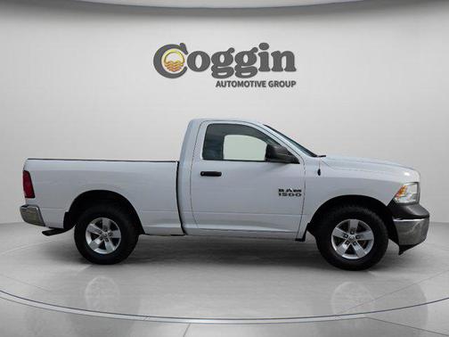 Bright White Clearcoat 2017 RAM 1500 Tradesman