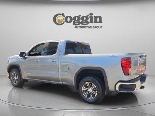 Sterling Metallic 2026 GMC Sierra 1500 SLE