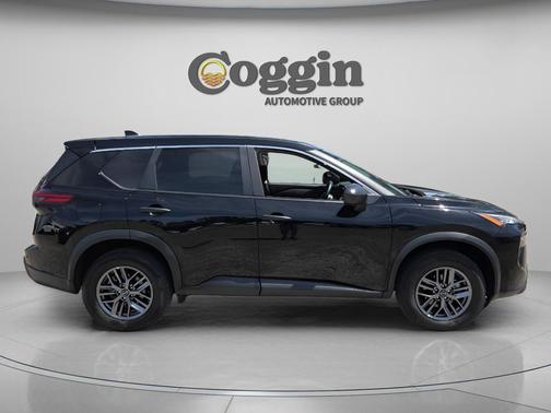 Super Black 2024 Nissan Rogue S