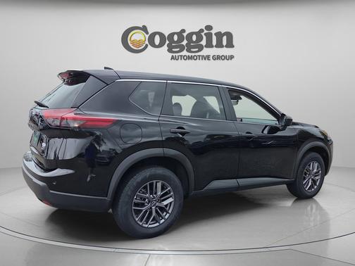 Super Black 2024 Nissan Rogue S