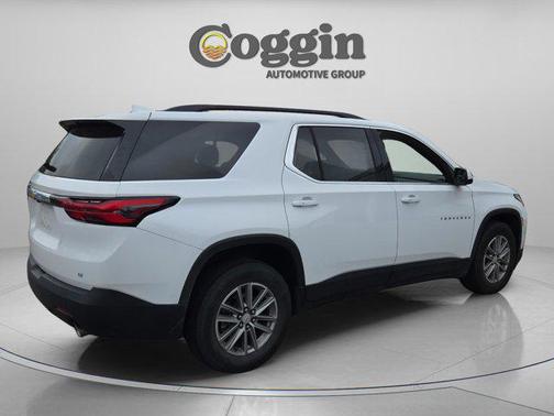 Summit White 2023 Chevrolet Traverse LT Leather