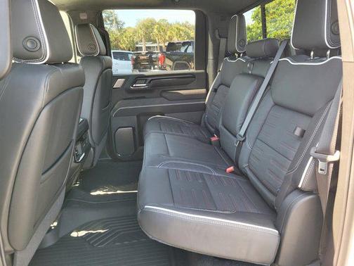 2025 GMC Sierra 2500 AT4