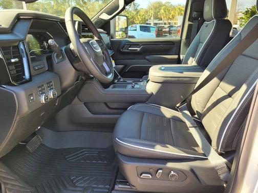 2025 GMC Sierra 2500 AT4