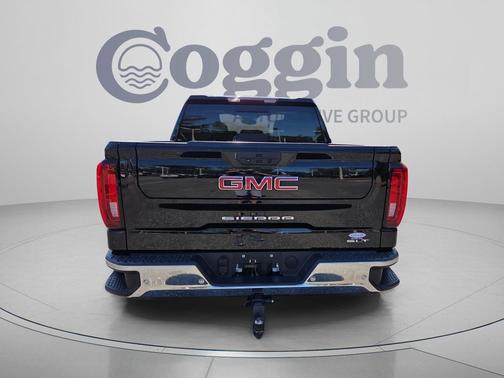 Onyx Black 2022 GMC Sierra 1500 SLT