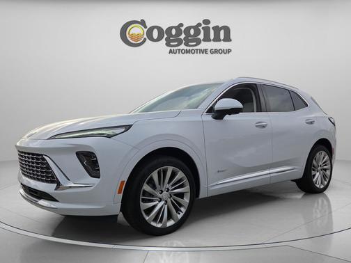 Iridescent White Tricoat 2026 Buick Envision Avenir AWD