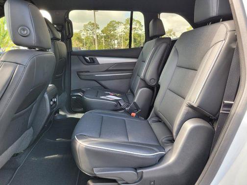 2025 Buick Enclave Preferred FWD