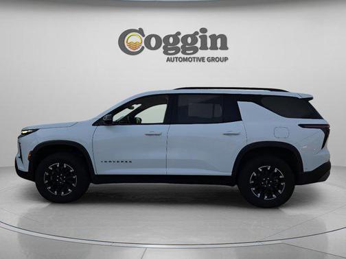 Summit White 2024 Chevrolet Traverse AWD Z71