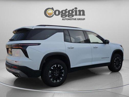 Summit White 2024 Chevrolet Traverse AWD Z71