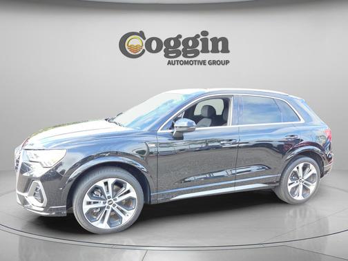 Mythos Black Metallic 2021 Audi Q3 45 S line Premium Plus
