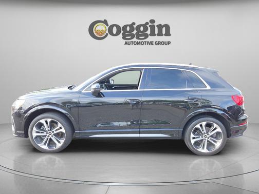 Mythos Black Metallic 2021 Audi Q3 45 S line Premium Plus