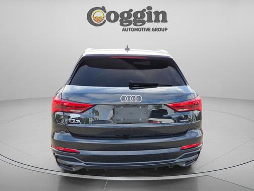 Mythos Black Metallic 2021 Audi Q3 45 S line Premium Plus