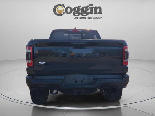 Diamond Black Crystal Pearlcoat 2022 RAM 1500 TRX