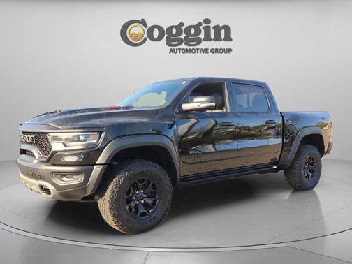 Diamond Black Crystal Pearlcoat 2022 RAM 1500 TRX