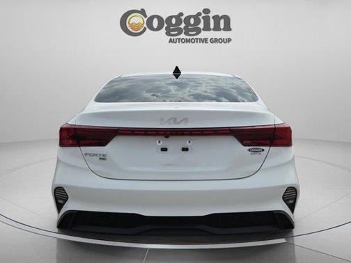 Clear White 2023 Kia Forte LX