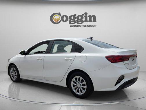 Clear White 2023 Kia Forte LX