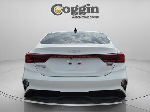 Clear White 2023 Kia Forte LX