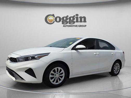 Clear White 2023 Kia Forte LX