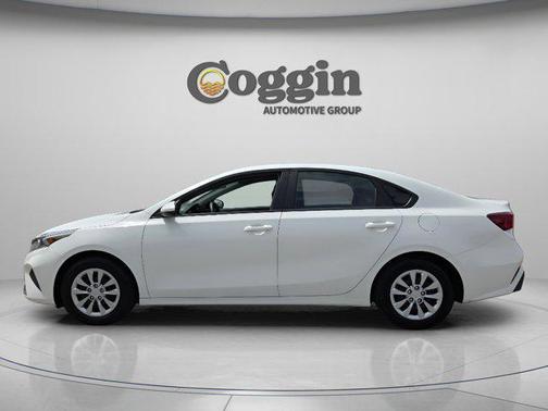 Clear White 2023 Kia Forte LX