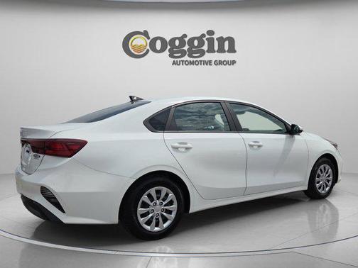 Clear White 2023 Kia Forte LX