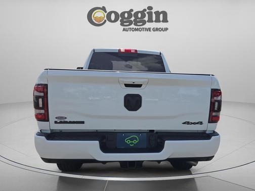 Bright White Clearcoat 2024 RAM 2500 Laramie Crew Cab 4x4 6'4' Box