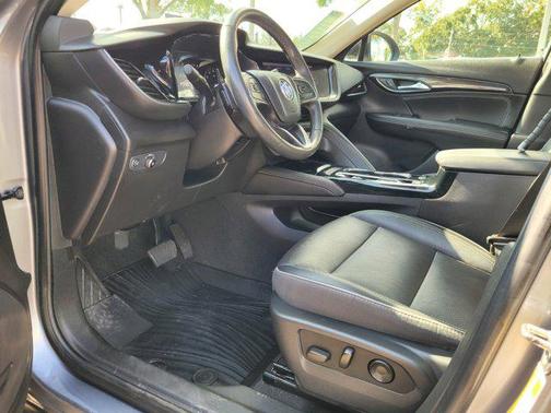 2021 Buick Envision FWD Essence