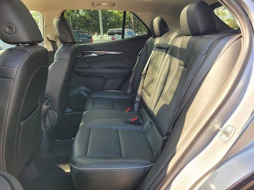 2021 Buick Envision FWD Essence