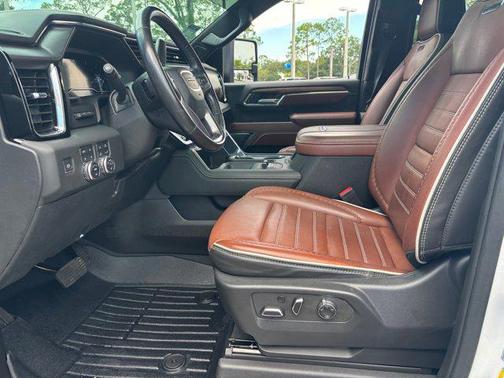 2024 GMC Sierra 3500 Denali