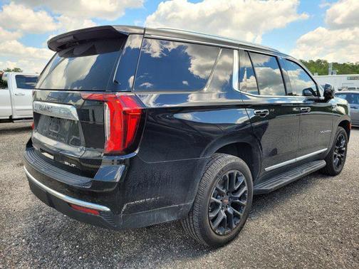 2022 GMC Yukon SLT