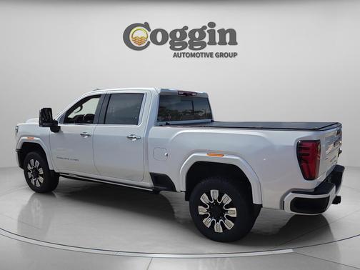 White Frost Tricoat 2024 GMC Sierra 2500 Denali