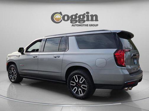 Sterling Metallic 2023 GMC Yukon XL 4WD AT4