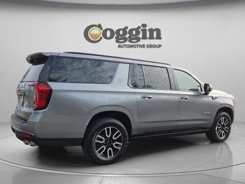 Sterling Metallic 2023 GMC Yukon XL 4WD AT4