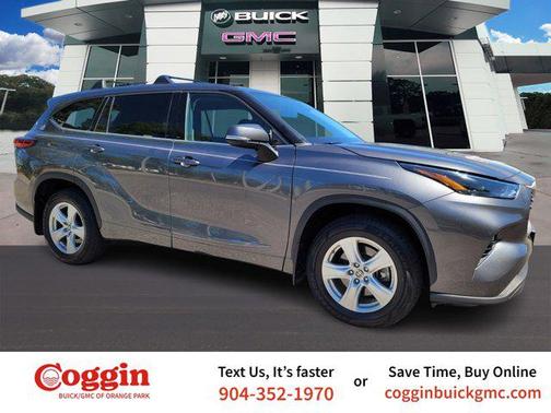 2022 Toyota Highlander LE