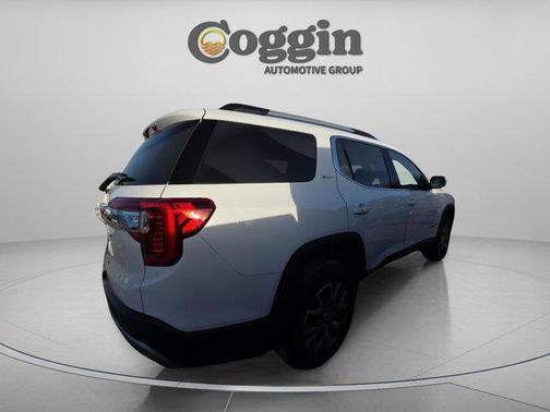 2023 GMC Acadia FWD SLT