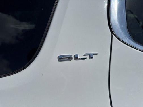 2023 GMC Acadia FWD SLT