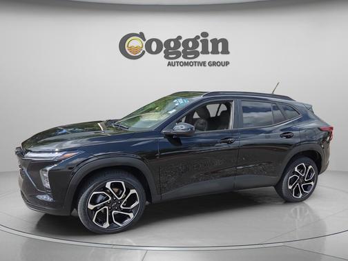 Mosaic Black Metallic 2024 Chevrolet Trax FWD 2RS