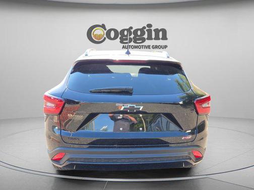 Mosaic Black Metallic 2024 Chevrolet Trax FWD 2RS