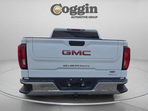 Summit White 2025 GMC Sierra 1500 SLT