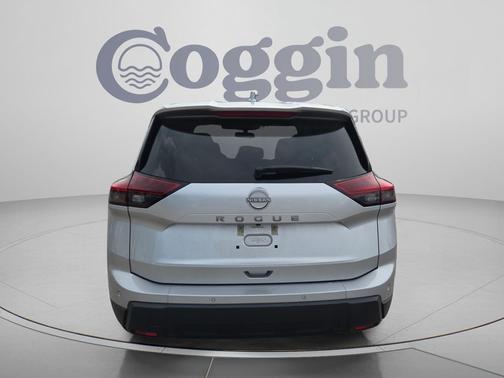 Brilliant Silver Metallic 2025 Nissan Rogue SV