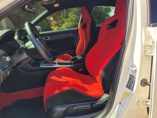 2025 Honda Civic Type R Base