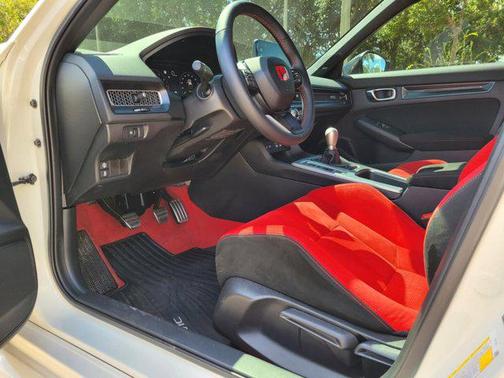 2025 Honda Civic Type R Base