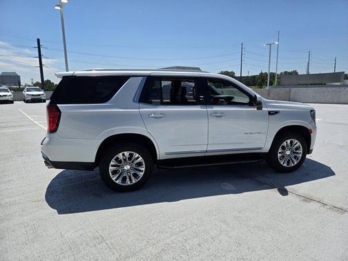 White Frost Tricoat 2024 GMC Yukon Denali